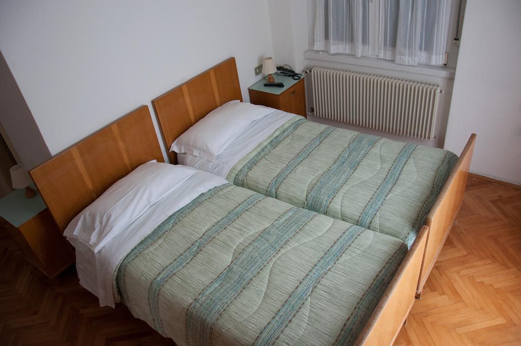 Albergo Italia Molveno Cameră foto
